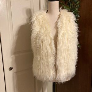 American Eagle outfitters faux fur vest size XSmall